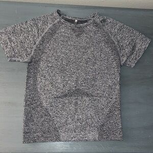 Astoria Activewear Tight Gray Workout Gym Sportswear Short sleeve Top EUC